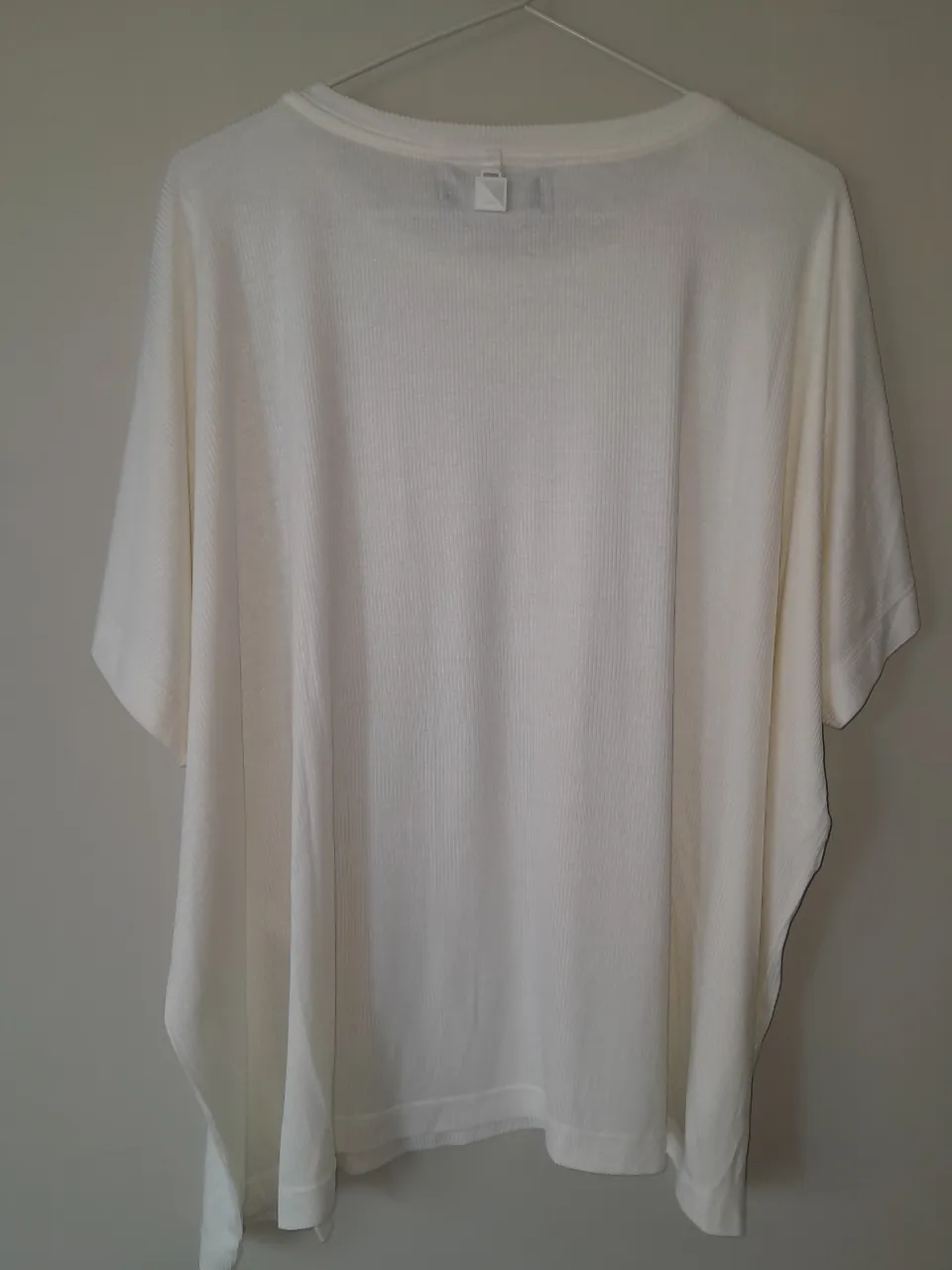 Remera ST. MARIE - Vista 2