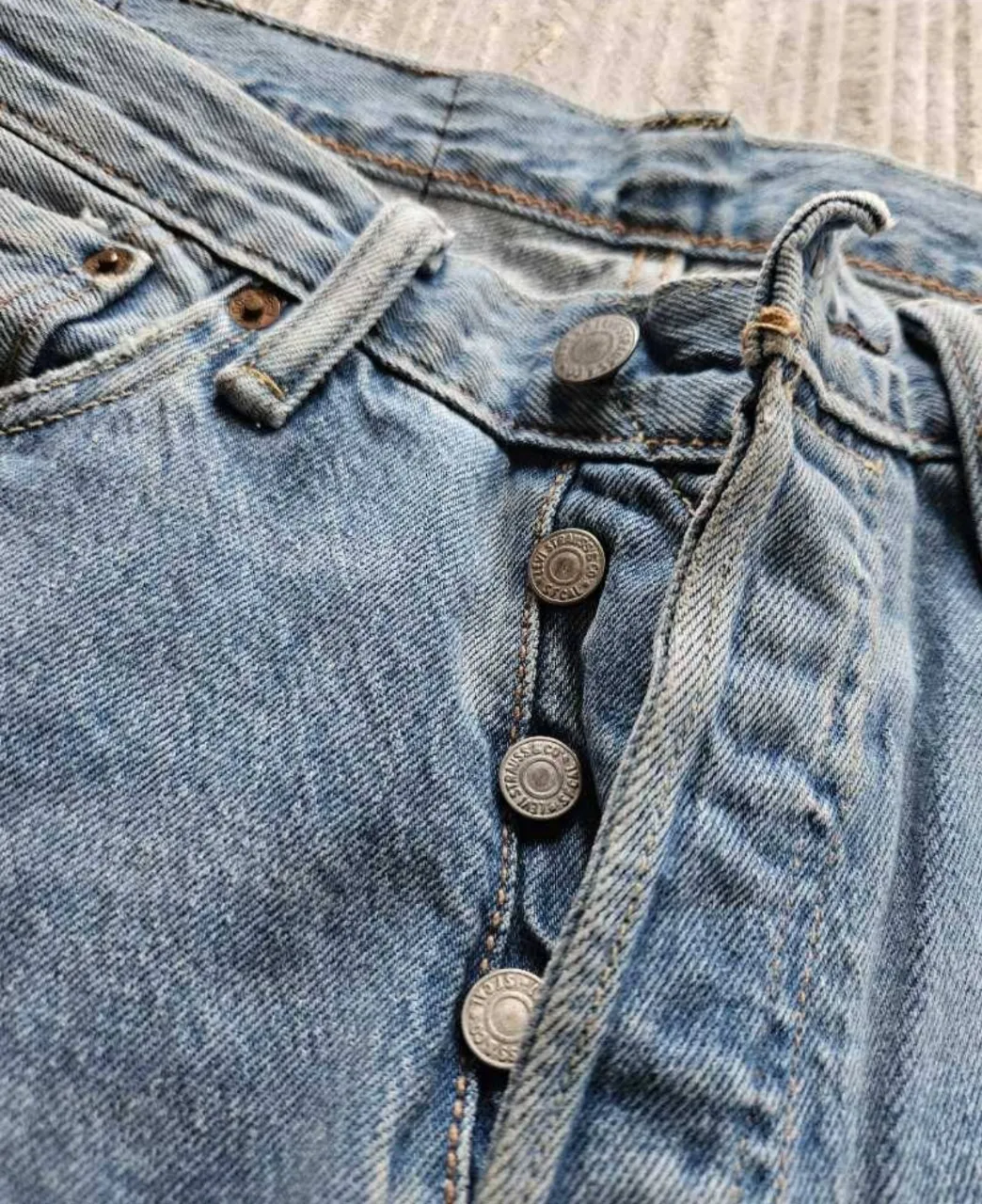 Jean Levi's - Vista 5