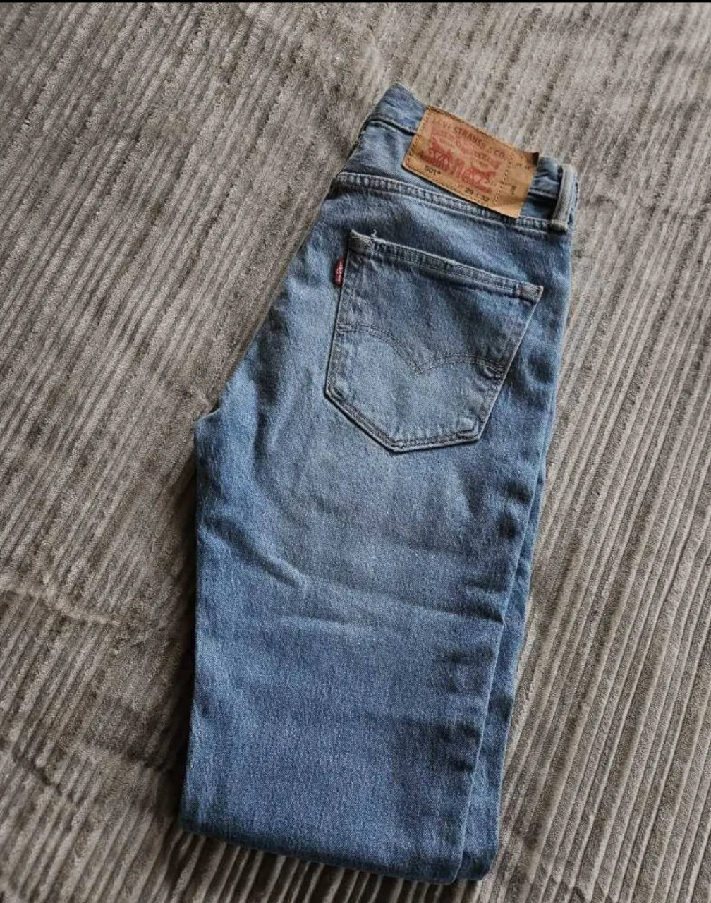 Jean Levi's - Vista 3