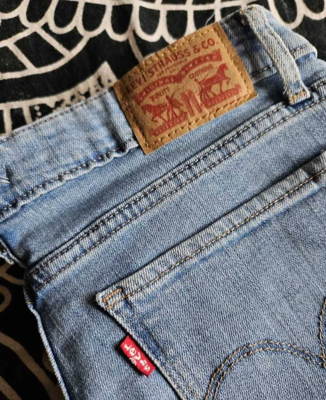 Jean Levi's - Vista 6