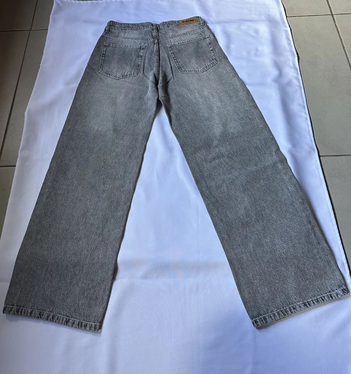 Jean Ikenia - Vista 3