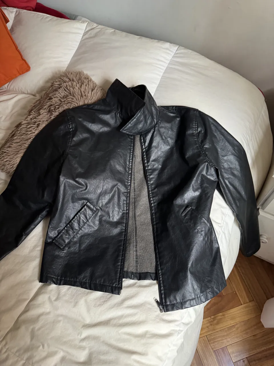 Campera A ≠ - Vista 5