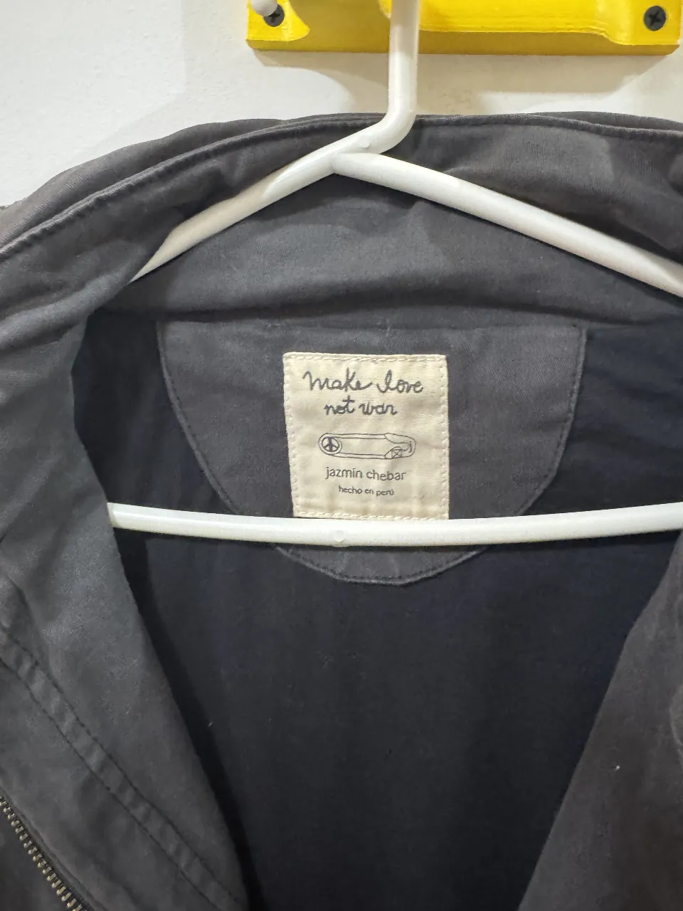 Campera Jazmín Chebar - Vista 3