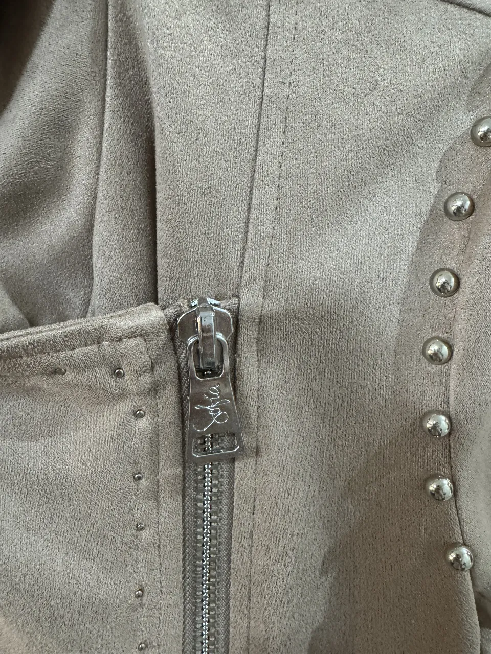 Campera Sofia Sarkany - Vista 4